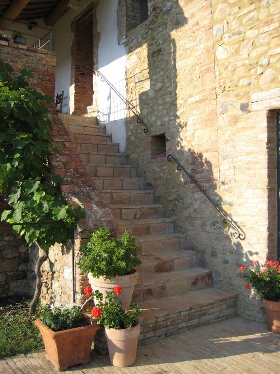 Agriturismo Il Casalino Pari Luaran gambar