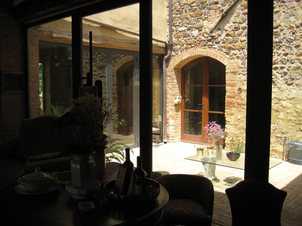 Agriturismo Il Casalino Pari Luaran gambar