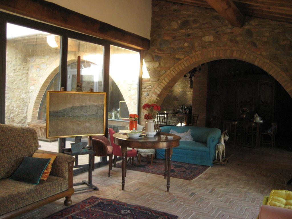 Agriturismo Il Casalino Pari Luaran gambar