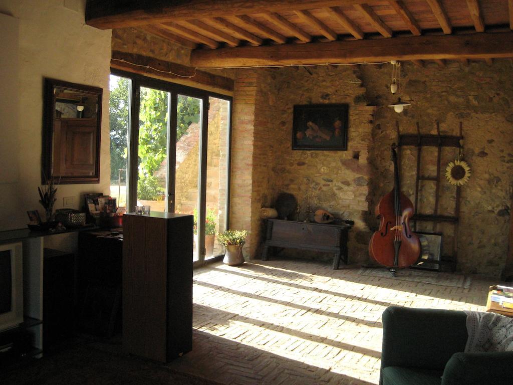 Agriturismo Il Casalino Pari Luaran gambar