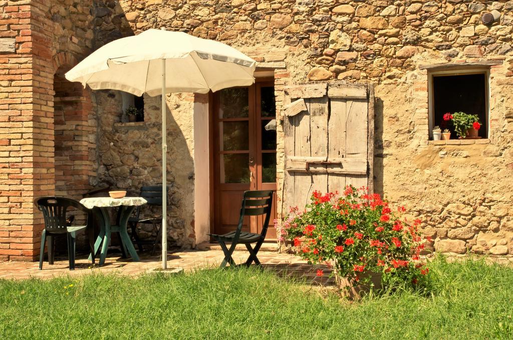 Agriturismo Il Casalino Pari Luaran gambar