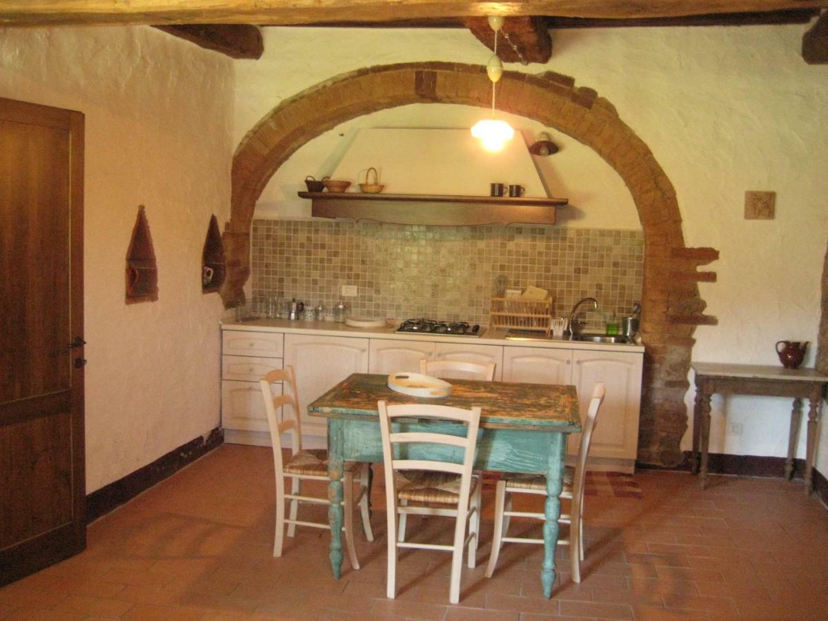 Agriturismo Il Casalino Pari Luaran gambar