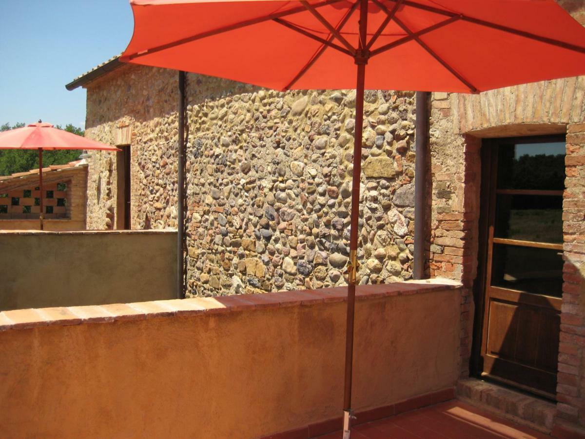 Agriturismo Il Casalino Pari Luaran gambar