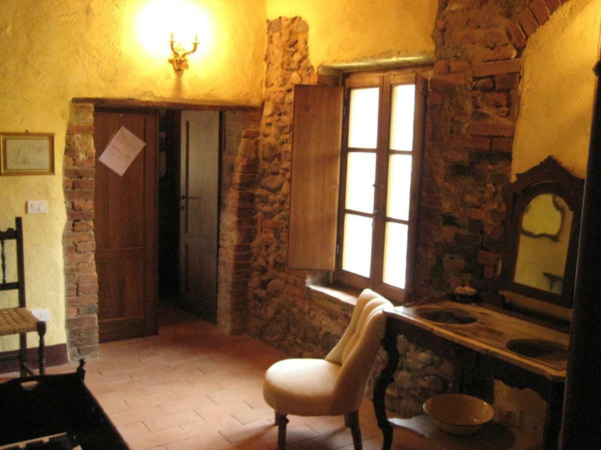 Agriturismo Il Casalino Pari Luaran gambar